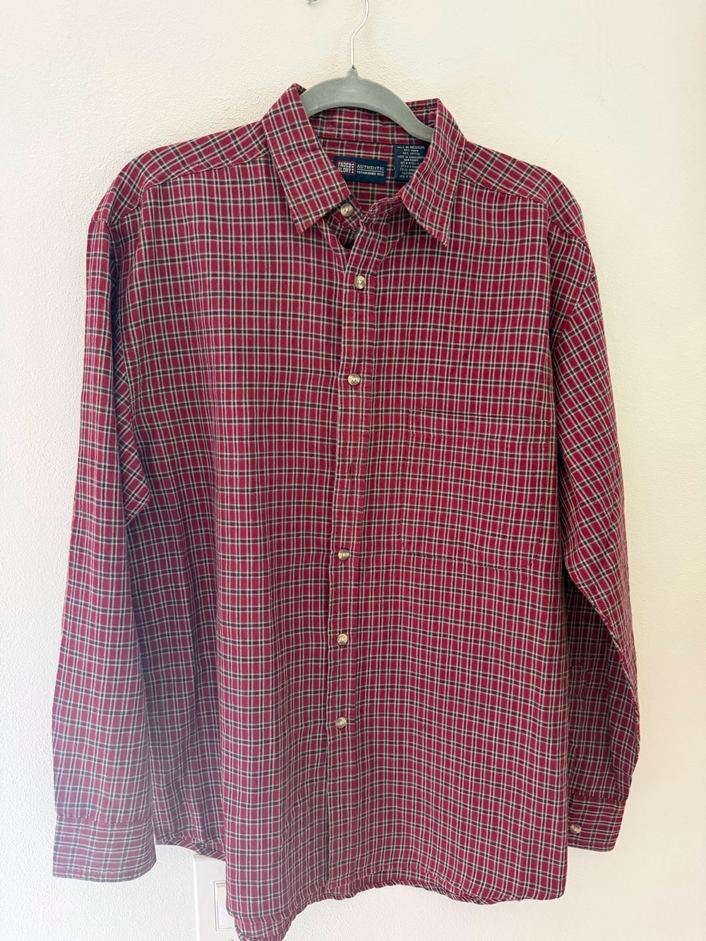 Faded Glory Classic Men's Red Plaid Button-Down Shirt Size M